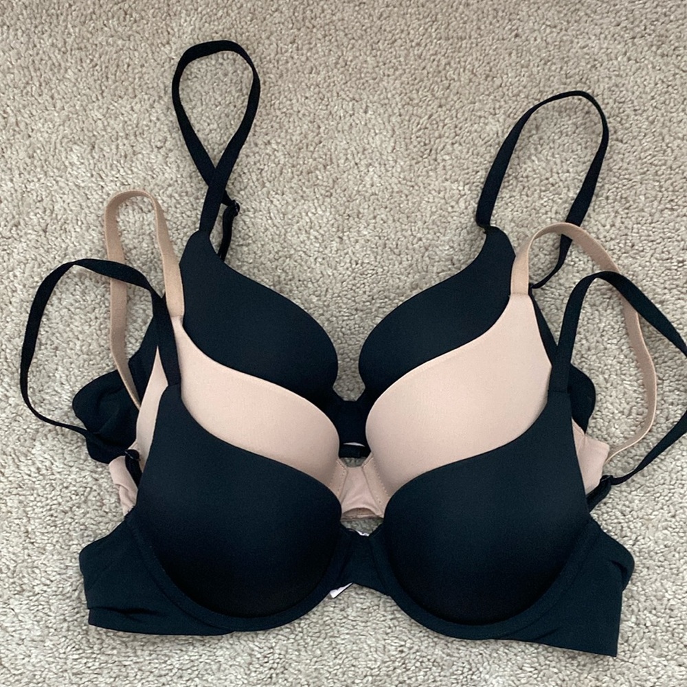 VICTORIAS SECRET T-Shirt Push Up Perfect Shape Bra 34A 3-pack (2 black, 1 nude)